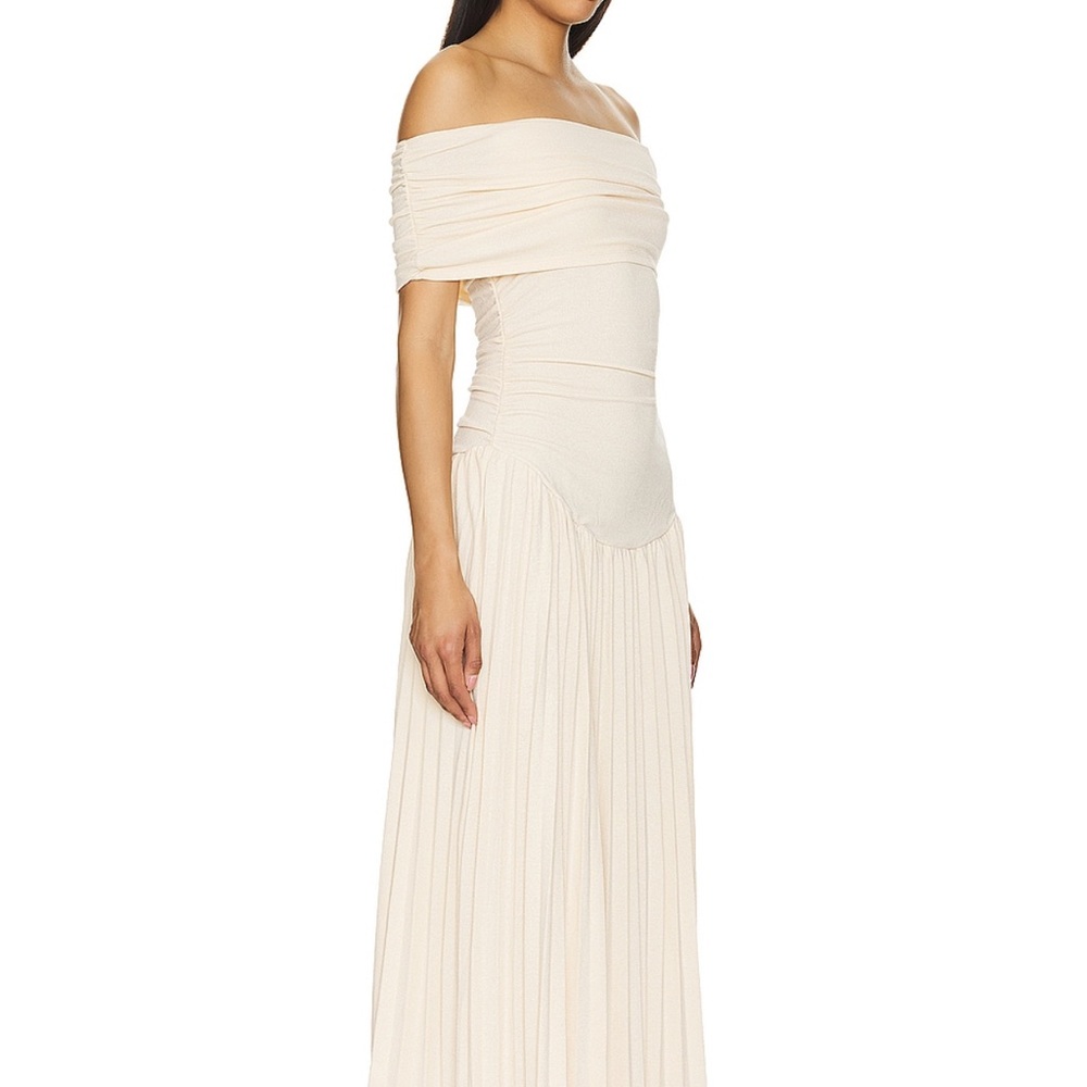 LIONESS Off-Shoulder Cream Dress - Picture 2 of 4